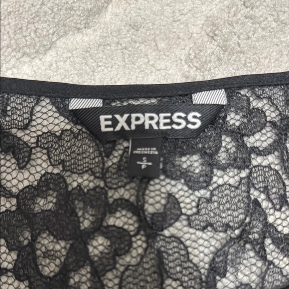 Express Black and White Lace Blouse - Picture 2 of 4